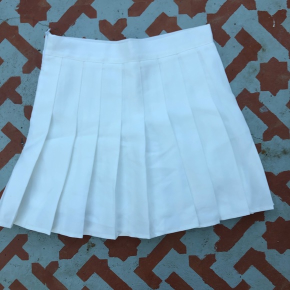 Dresses & Skirts - white tennis skirt